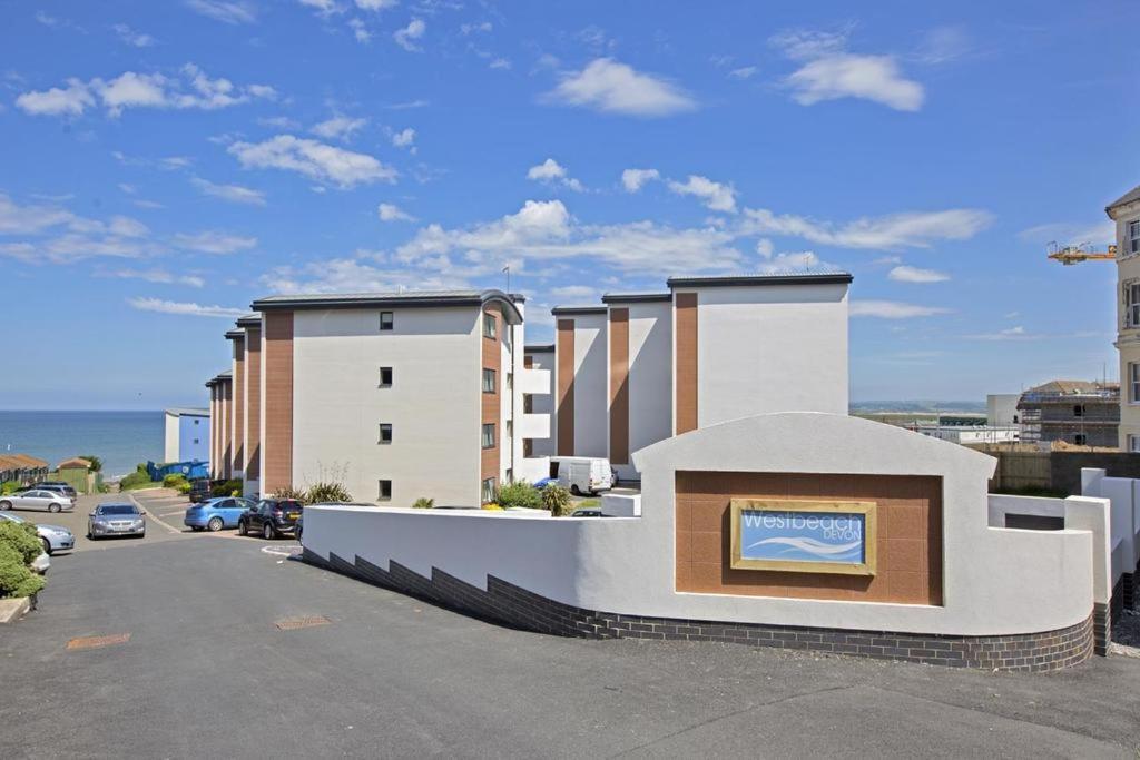 West Beach - Holiday Apartments Westward Ho!  Extérieur photo